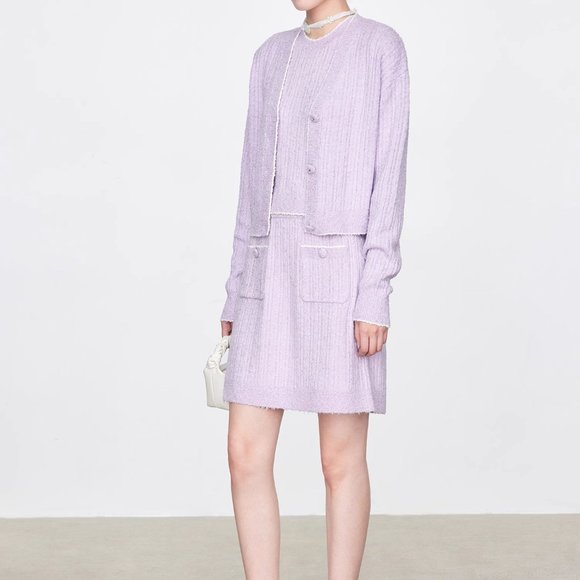 CHICJOC Italian Yarn Eleganza Couture Cardigan: A Symphony of Style and Comfort - Picture 3 of 16